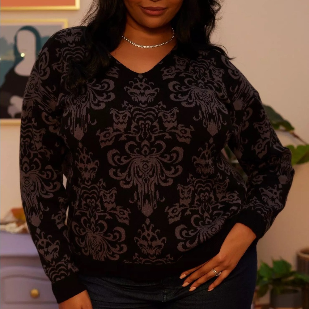 Her Universe Disney‎ The Haunted Mansion Wallpaper Sweater Plus Size - Picture 2 of 3